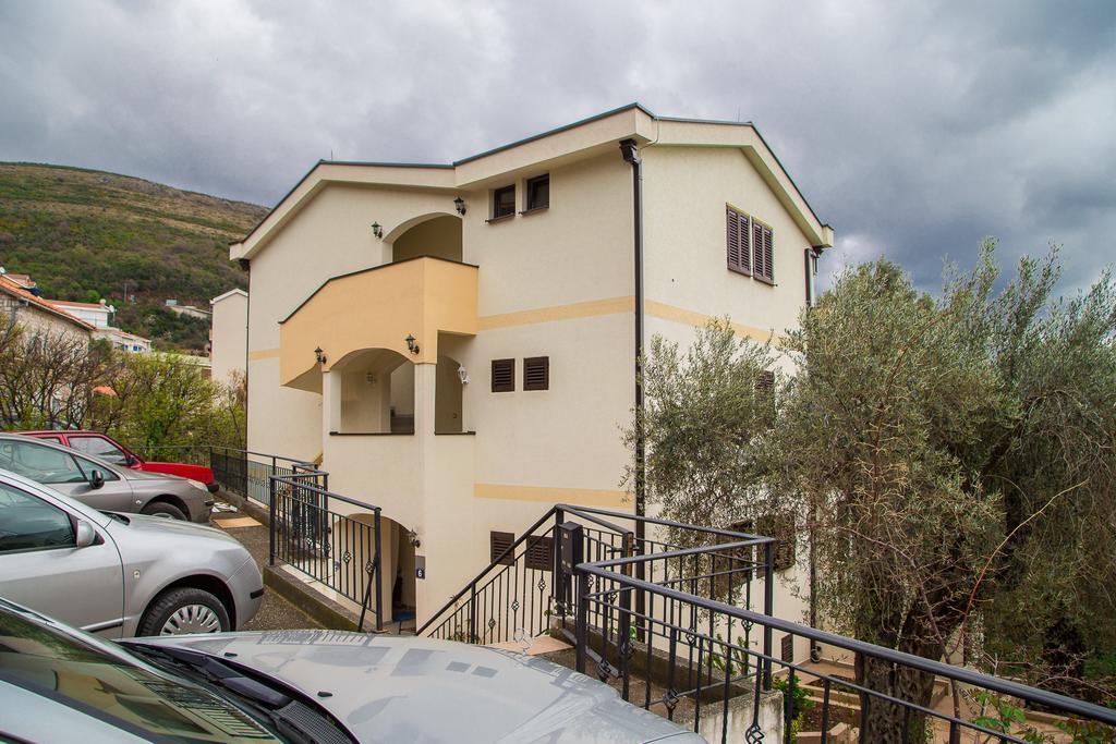 Apartmani Ksenija Petrovac Exterior foto